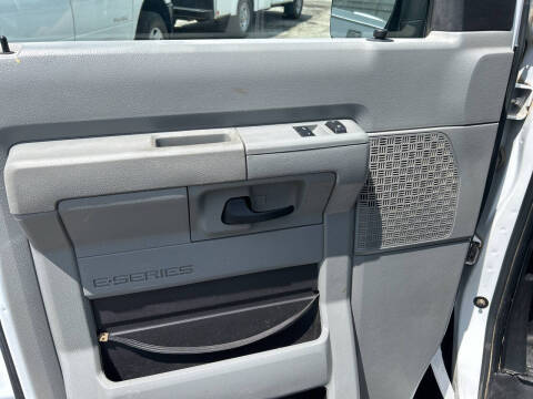 2014 Ford E-Series E-350 SD XLT