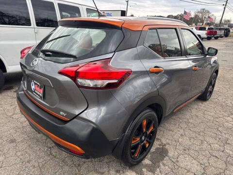 2019 Nissan Kicks SR