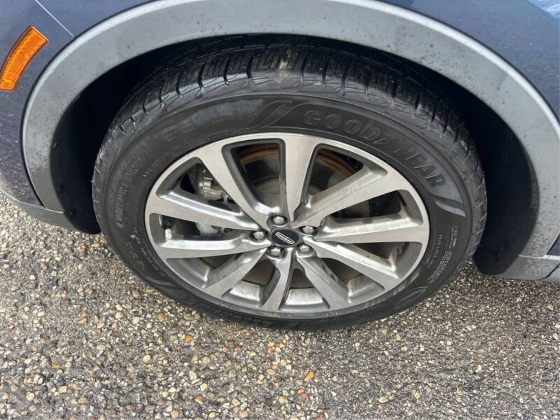 2019 Lincoln Nautilus Select