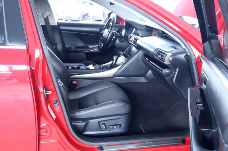 2018 Lexus IS 300