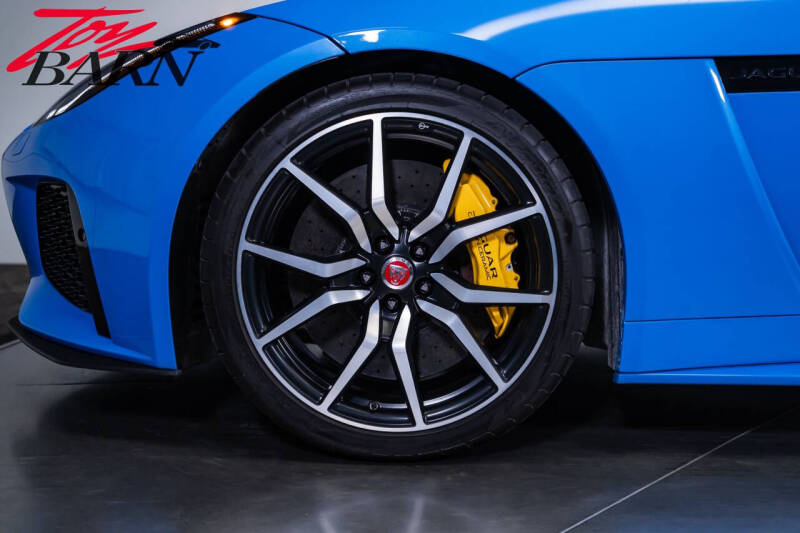 2017 Jaguar F-TYPE SVR