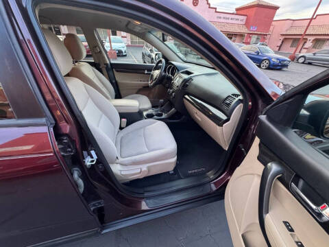 2013 Kia Sorento LX