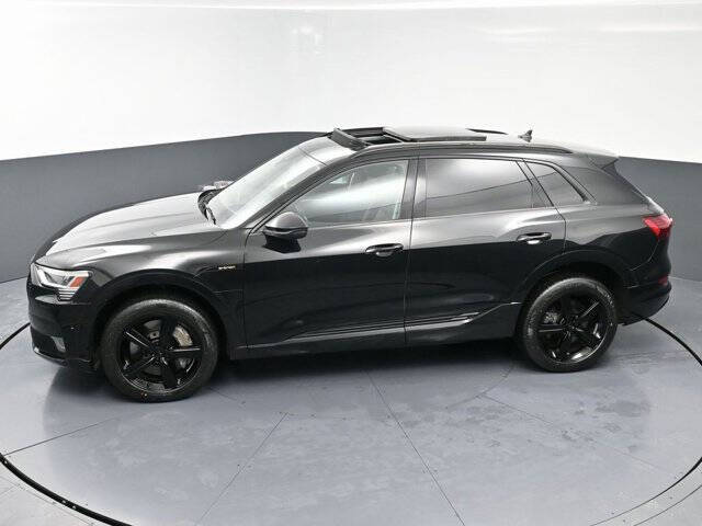 2019 Audi e-tron quattro Prestige