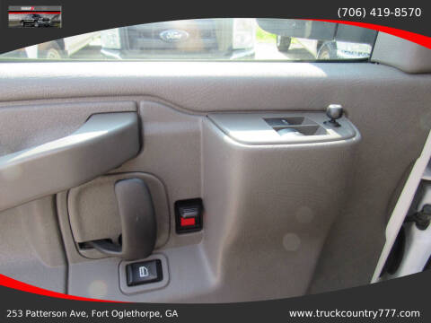 2022 Chevrolet Express 2500