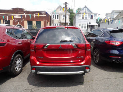 2016 Mitsubishi Outlander SE