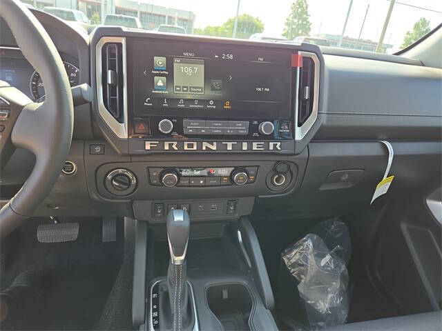 2025 Nissan Frontier SV