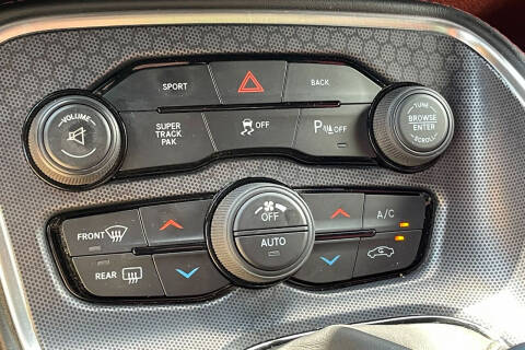 2015 Dodge Challenger R/T Plus