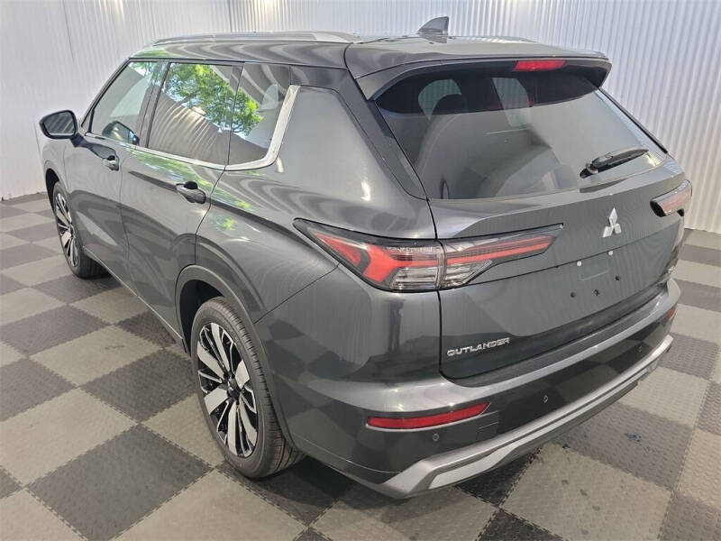 2025 Mitsubishi Outlander SEL