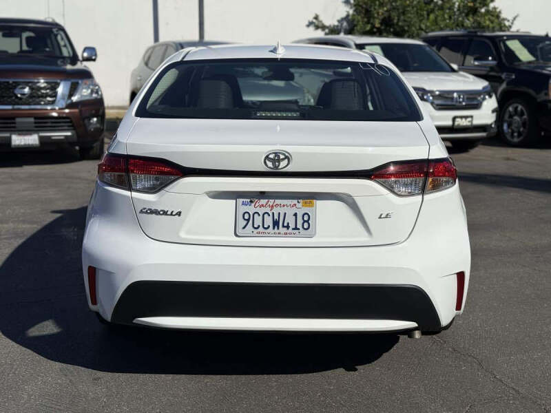 2022 Toyota Corolla LE