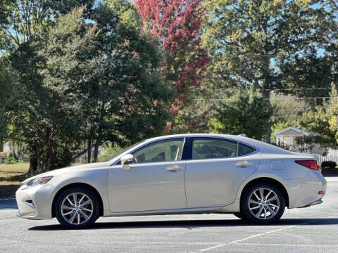 2017 Lexus ES 300h