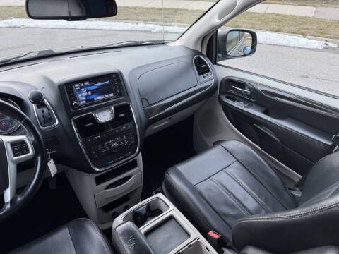 2015 Chrysler Town and Country Touring