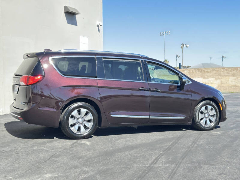 2018 Chrysler Pacifica Hybrid Limited
