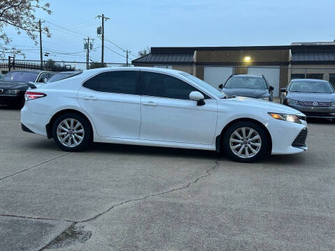 2018 Toyota Camry LE