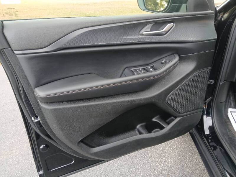 2023 Jeep Grand Cherokee Laredo X