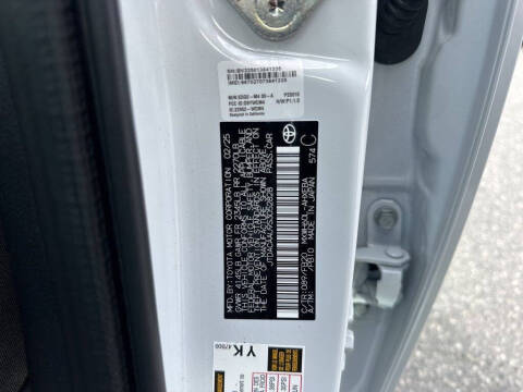 2025 Toyota Prius LE