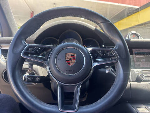 2017 Porsche Macan S