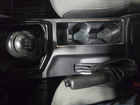 2017 Toyota Tacoma SR