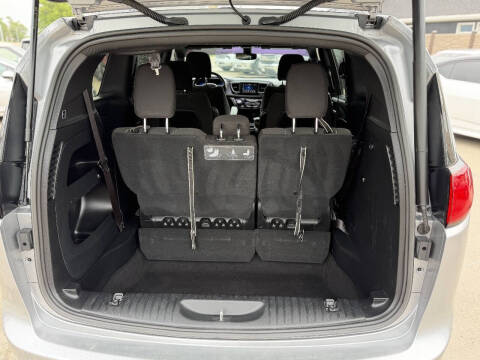 2020 Chrysler Pacifica Touring
