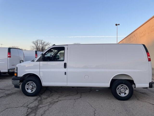 2025 Chevrolet Express 2500