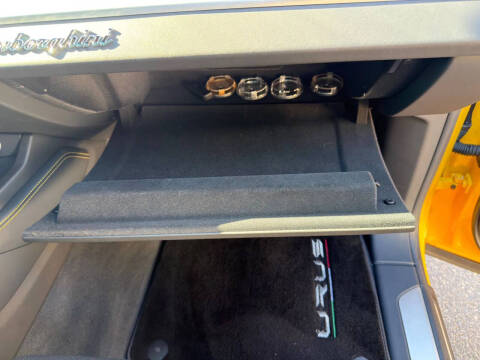 2020 Lamborghini Urus