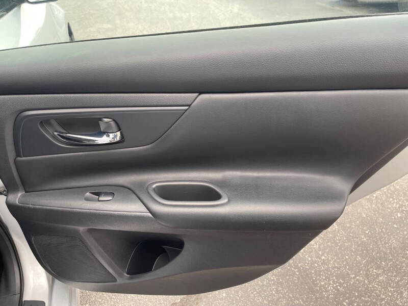 2017 Nissan Altima 2.5 SV