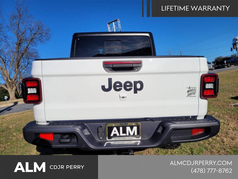 2026 Jeep Gladiator Willys