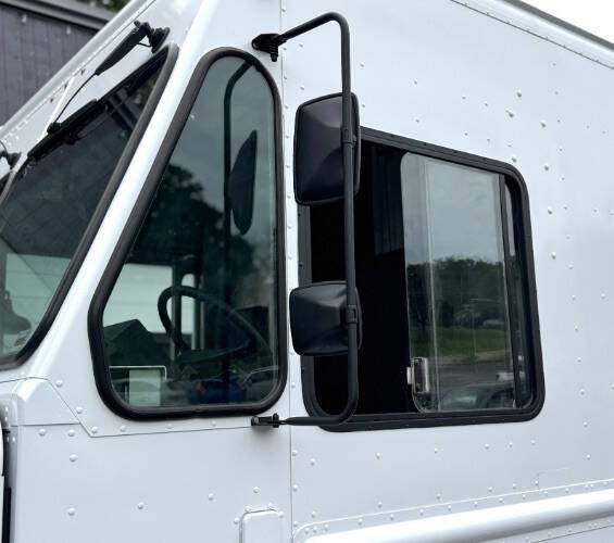 2013 Freightliner MT55 Chassis