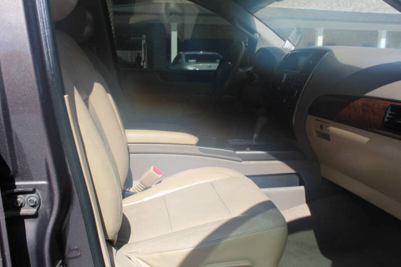 2014 Nissan Armada Platinum