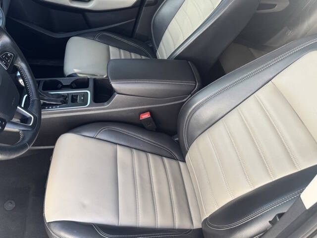 2019 Ford Escape SEL