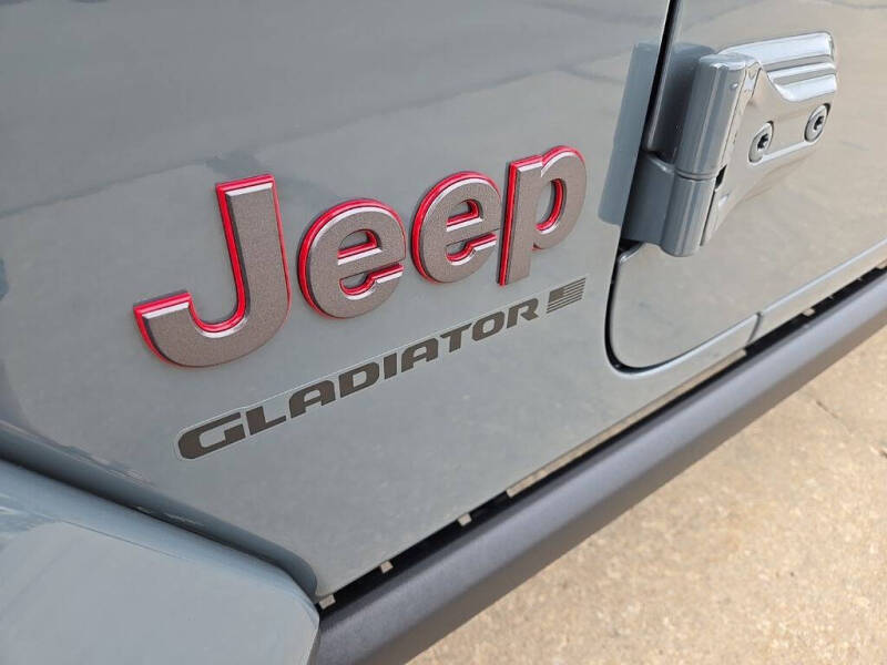 2026 Jeep Gladiator Shadow Ops