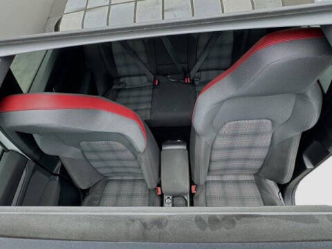 2022 Volkswagen Golf GTI SE
