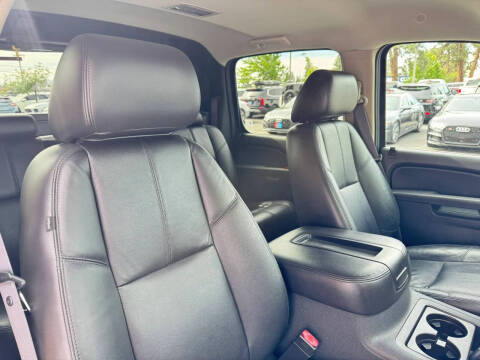 2011 Chevrolet Avalanche LT