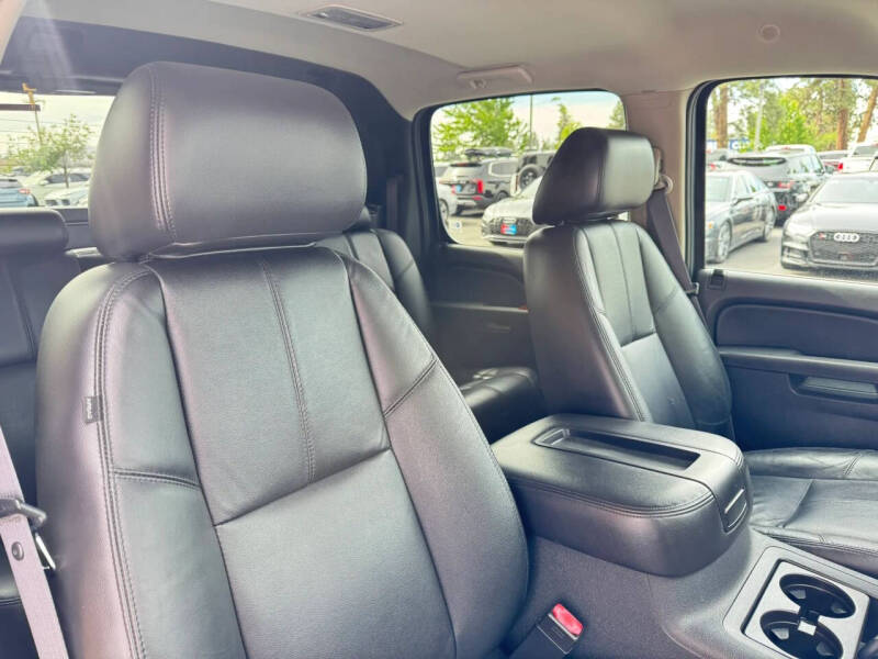2011 Chevrolet Avalanche LT