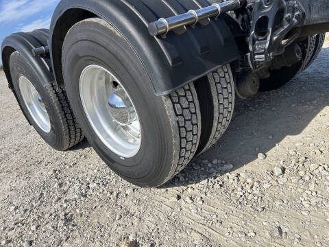2019 Peterbilt 567 Road Tractor