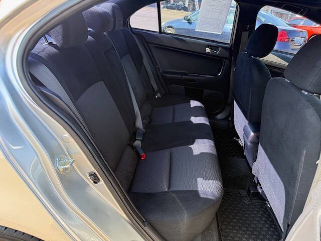 2017 Mitsubishi Lancer LE