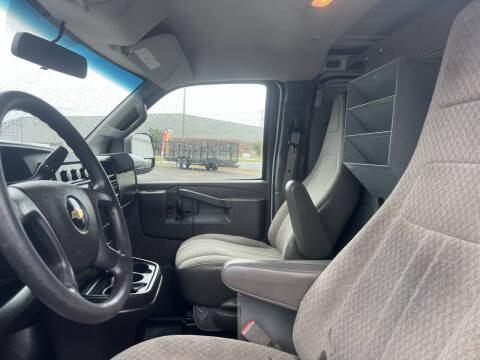 2017 Chevrolet Express 2500