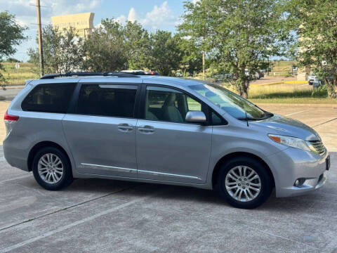 2013 Toyota Sienna