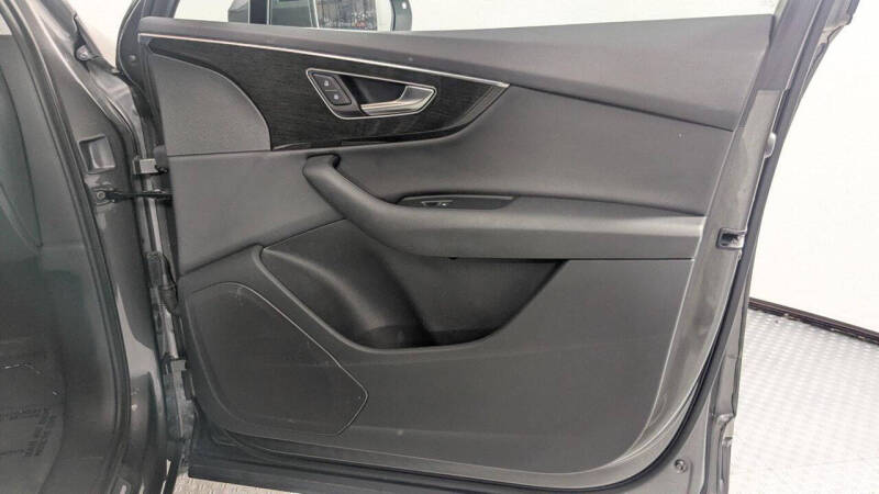 2022 Audi Q7 quattro Premium 55 TFSI