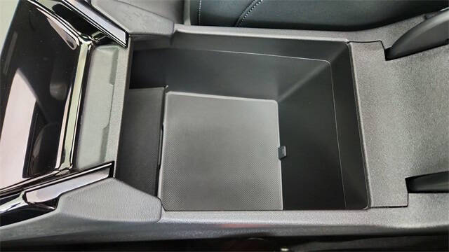 2025 Audi Q6 e-tron quattro Premium Plus