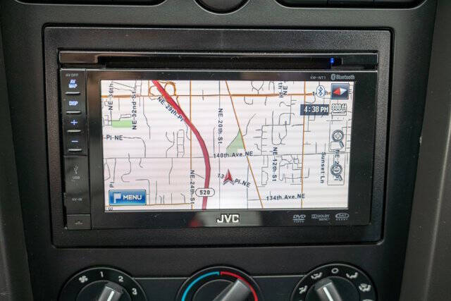 2006 Ford Mustang 28