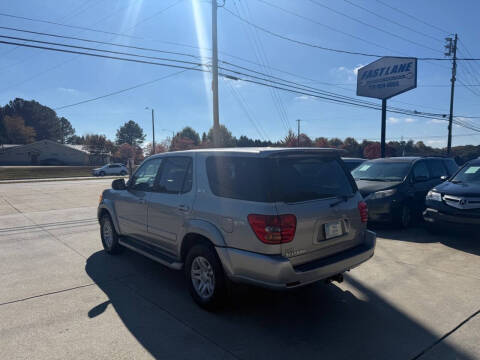 2004 Toyota Sequoia SR5