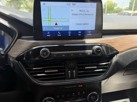 2020 Ford Escape Titanium