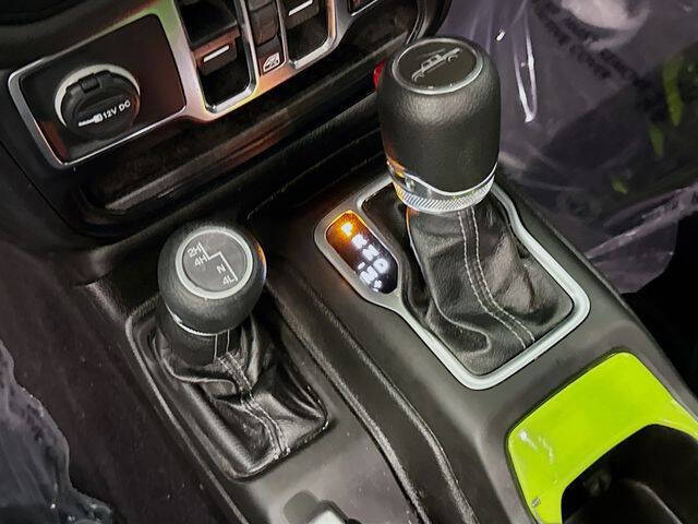 2025 Jeep Gladiator NightHawk