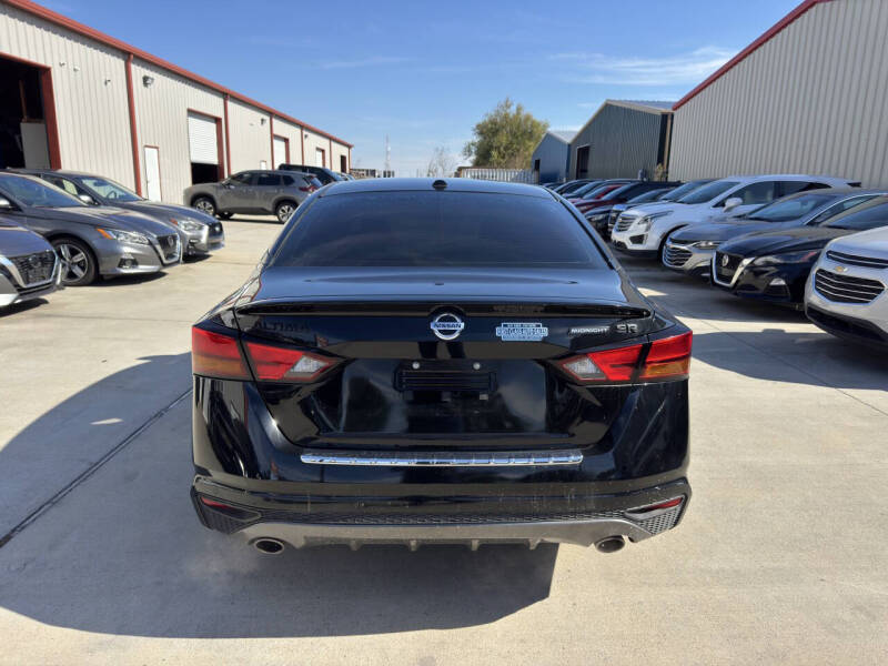 2022 Nissan Altima 2.5 SR