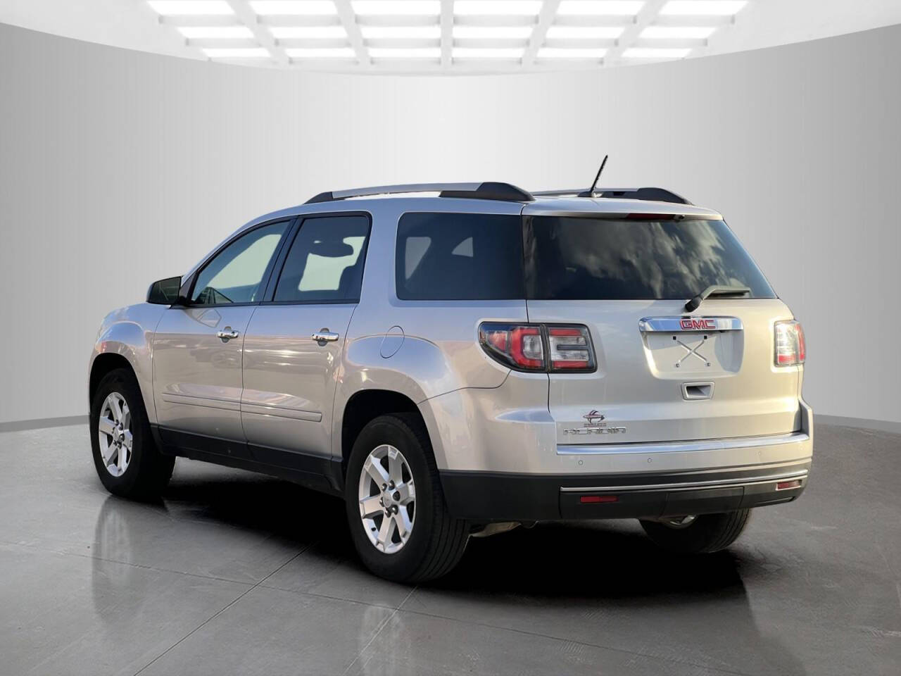 2015 GMC Acadia for sale at Used Cars Toledo in Oregon, OH