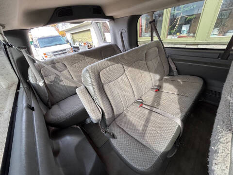 2003 Chevrolet Express 3500 LS