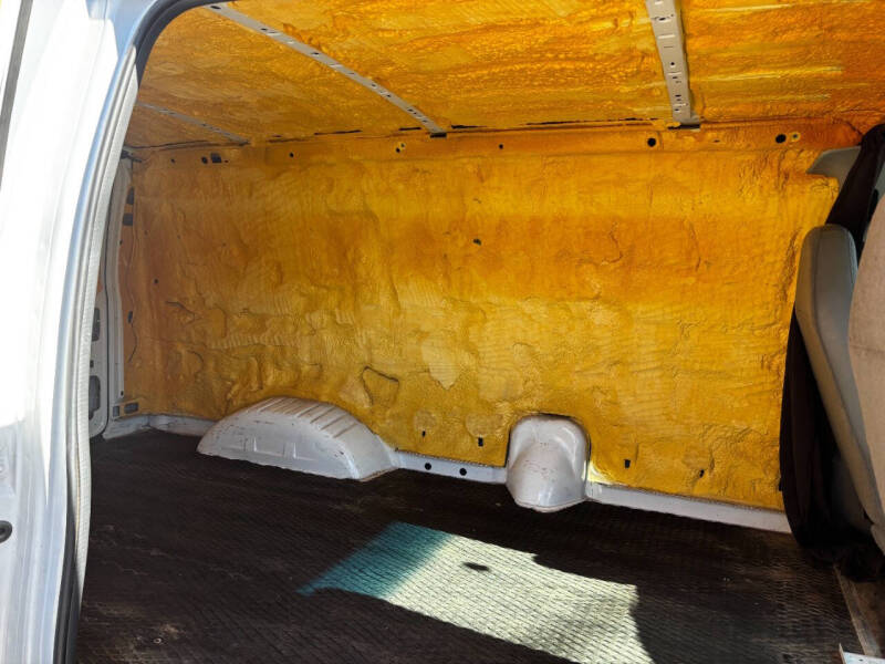 2004 Ford E-Series E-350 SD