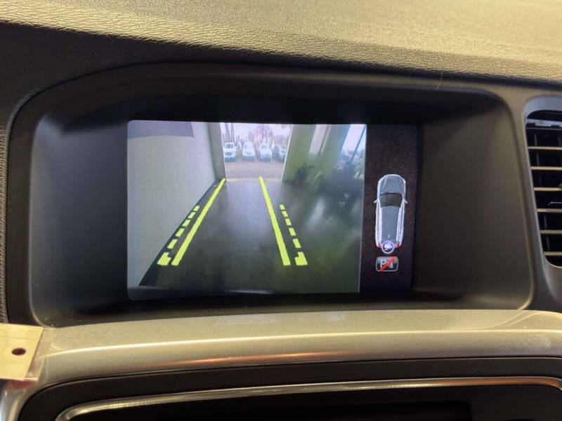 2018 Volvo V60 Cross Country T5 Premier