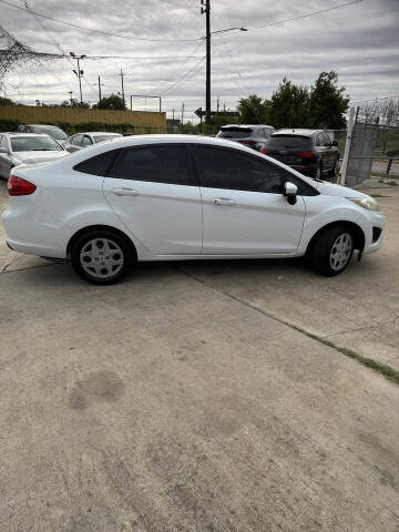 2012 Ford Fiesta S