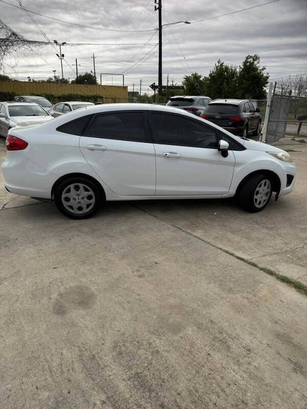 2012 Ford Fiesta S